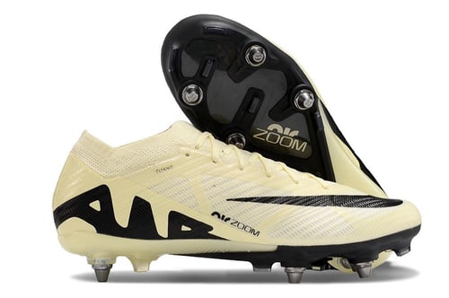 جزمة كرة قدم Nike