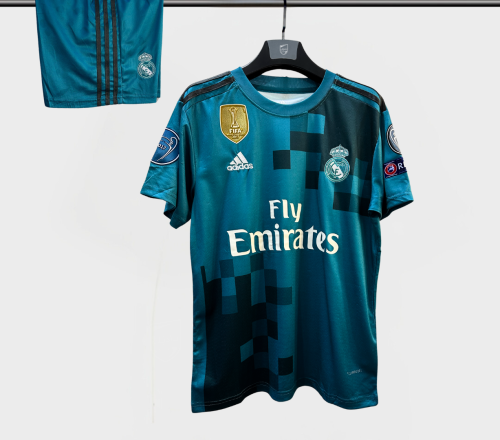 طقم ريال مدريد كلاسيك2017-2018