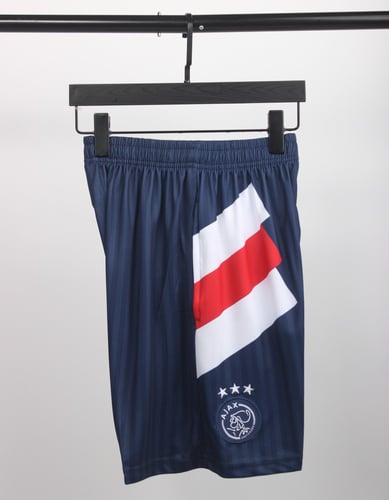 طقم اياكس نسخة كلاسيكية