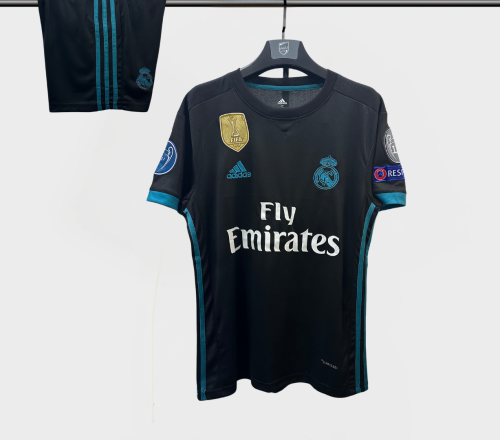 طقم ريال مدريد كلاسيك2017-2018