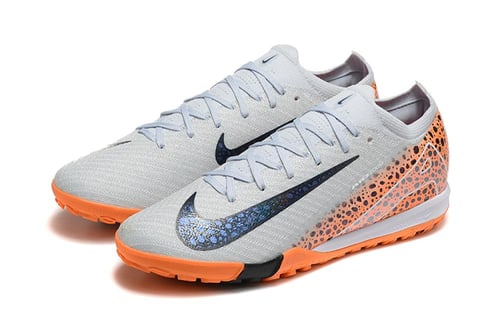 جزمة كرة قدم NIKE