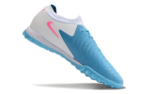 جزمة كرة قدم Nike