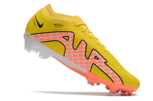 جزمة كرة قدم 3Nike