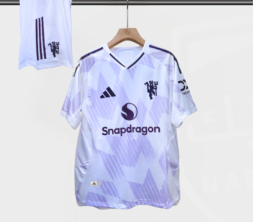 طقم مانشستر يونايتد الاحتياطي 2025-2026