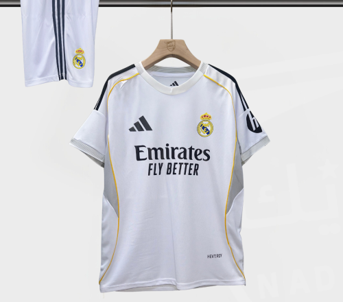 طقم ريال مدريد نسخة خاصة 2025-2026