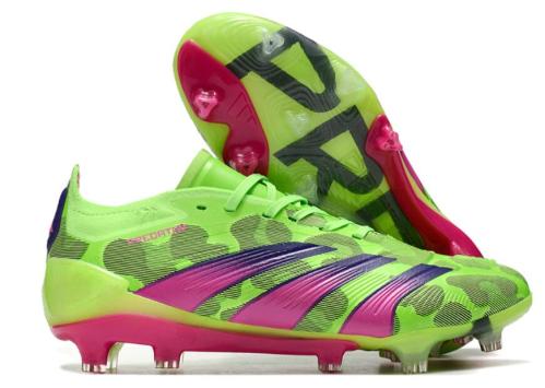 جزمة كرة قدم Adidas