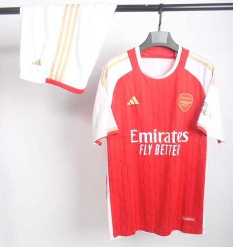 طقم ارسنال الاساسي