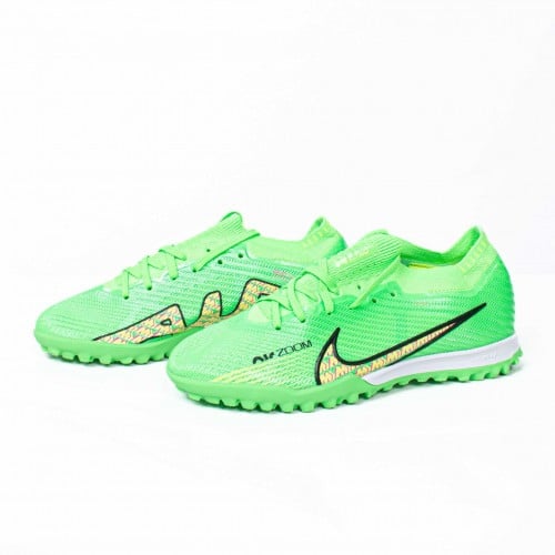 جزمة كرة قدم NIKE