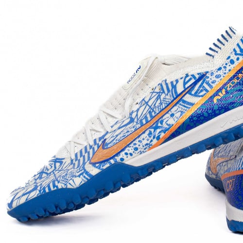 جزمة كرة قدم NIKE