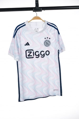 طقم اياكس الاحتياطي