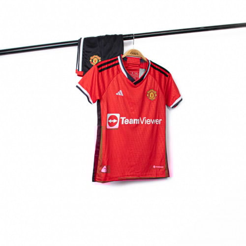 طقم مانشستر يونايتد ولادي الاحتياطي 2024