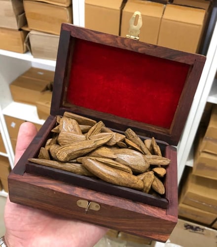 صندوق خشبي صغير للعود والمجوهرات