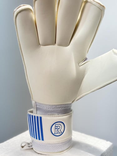 قفازات حراسة مرمى CHAMP ابيض وازرق