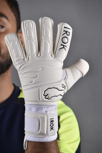 قفاز ابيض كامل