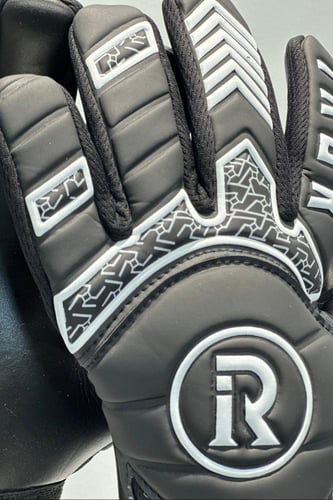 قفازات حراسة مرمى CHAMP اسود وابيض