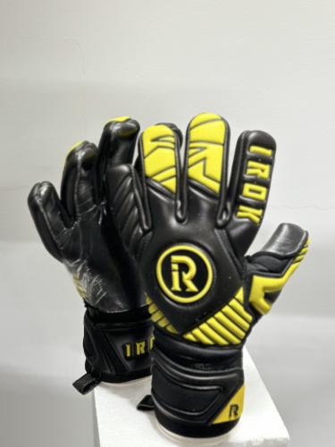 قفاز حارس PRO اسود مع اصفر