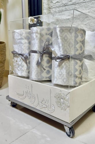 عربية وبوكس السجادات وشراشف الصلاه شامل التنسيق