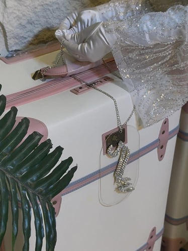 شنط جلد فاخرة العدد ٤ +تعليقات اكريلك لشنط الدبش ي...