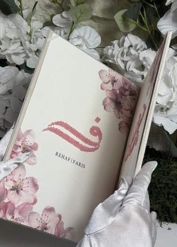 مجلة تفصيل حسب الطلب مخملي او جلد +٢ ورق قطن بتصمي...