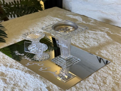 مبخرة كرستال فاخره +علبه العود كرستال +صينيه شامل...