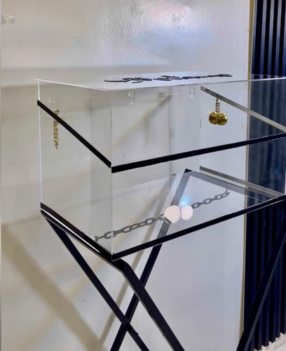 صندوق سجادات الصلاه اكريلك ٤ ملي +عربيه الصندوق