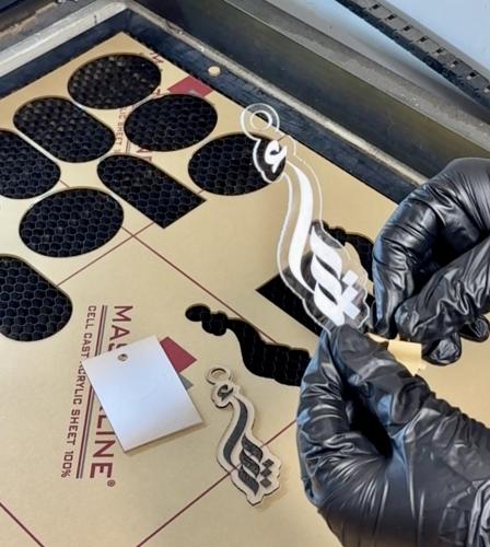 لوقو اكريليك بحروف او اسمك الخاص تفصيل حسب الطلب ل...