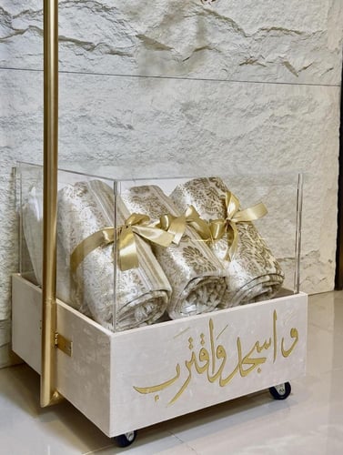 عربية وبوكس السجادات وشراشف الصلاه شامل التنسيق يش...