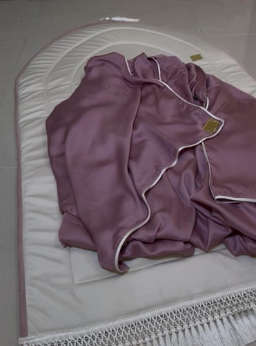 طقم صلاة سجاده سفنج بصميم راقي ومميز + شرشف صلاة ق...