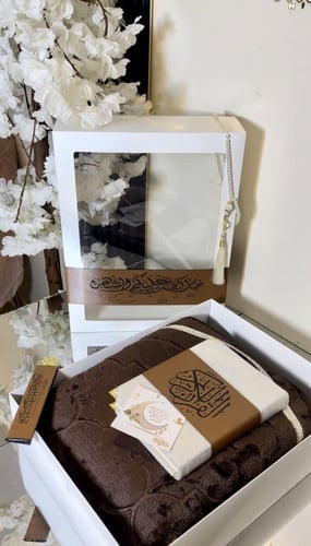 مجموعه فاخره رمضانيه بوكس شامل التنسيق الجلدي +سجا...