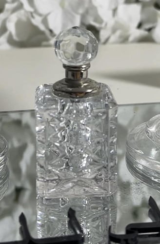 مجموعه المبخره الكرستال الفاخره تشمل مبخره شامل ال...