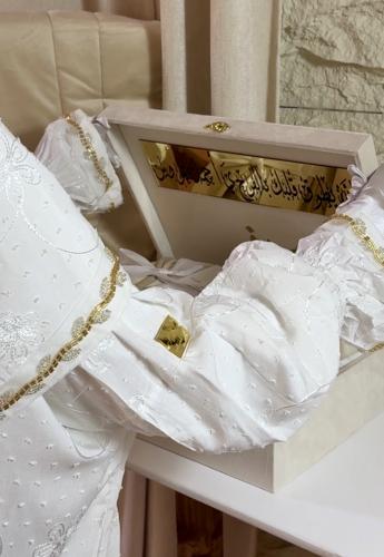 بوكس مخملي فاخر كبير شامل التنسيق بتصميم الخرز +سج...