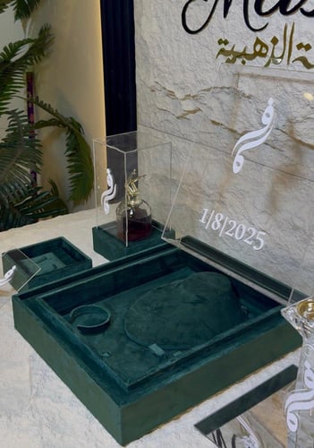 بكج عروس بوكس العقد المخملي بغطاء اكريليك +بوكس ال...