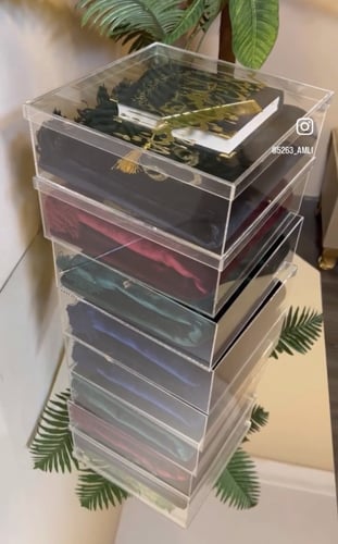 طقم سجاده مخمل شامل الاسم+مصحف معتاد مخملي شامل ال...