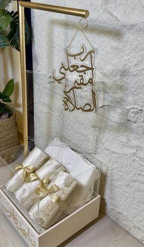 عربية وبوكس السجادات وشراشف الصلاه شامل التنسيق يش...