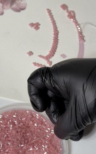 مجلة مخملية او جلد تفصيل حسب الطلب بتطريز الخرز ال...