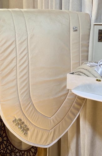 بوكس مخملي فاخر كبير شامل التنسيق بتصميم الخرز +سج...