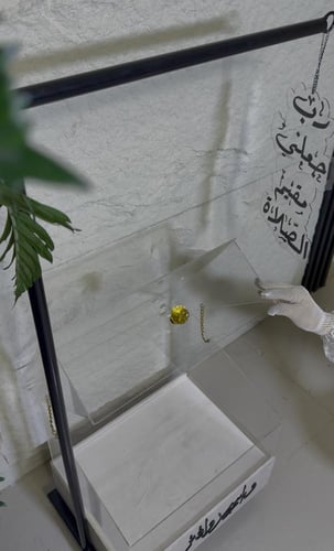 عربية وبوكس اكريليك وقاعدة مخمل شامل التنسيق