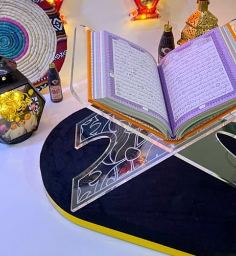 حامل قران اكريلك