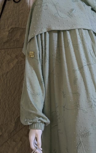 طقم صلاة فاخر سجاده سفنج سراميك بتصميم فاخر +شرشف...