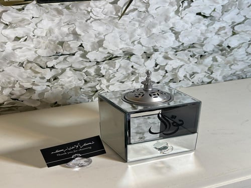 مبخره فاخره بدرج العود شامل الاسم مرايا