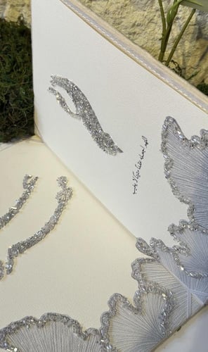 مجلة تفصيل حسب الطلب مخملي او جلد +٢ ورق قطن بتصمي...