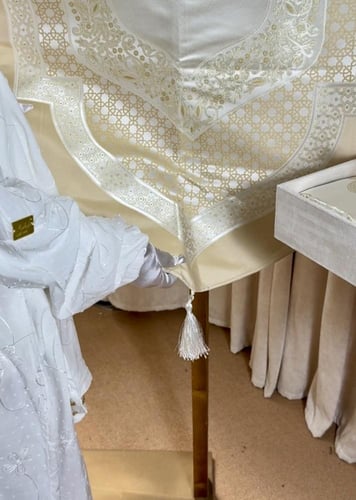 بوكس مخملي فاخر كبير شامل التنسيق +سجاده تركي بلمع...