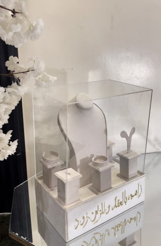 بوكسً العقد الفاخر الحجم الكبير