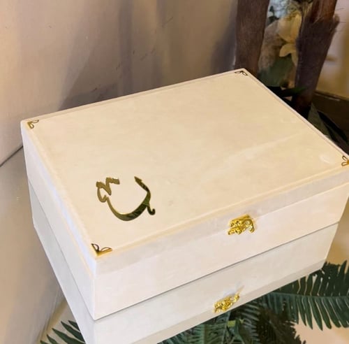 بوكس مخمل +مصحف معتاد 14 في 20 شامل الاسم +فاصل قر...