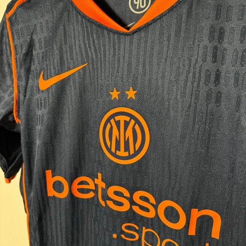 تيشيرت إنتر ميلان الثالث 2025/26