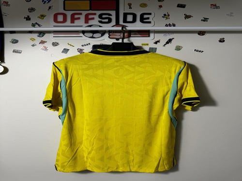 تيشيرت البرازيل الأساسي 2025/26