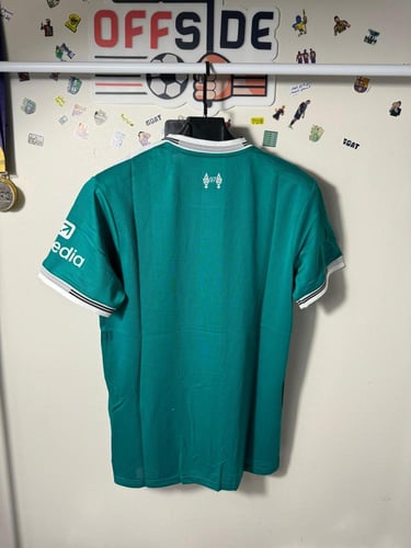 تيشيرت ليفربول الثالث 2025/26