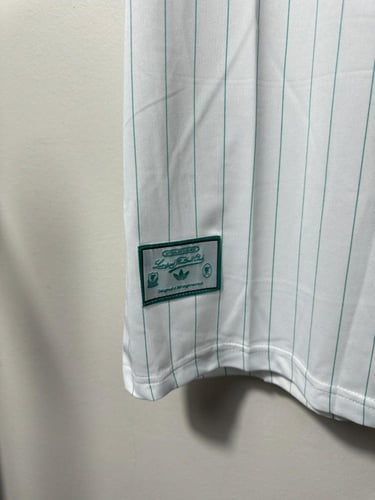 Liverpool x Adidas icon Collection T-SHIRT