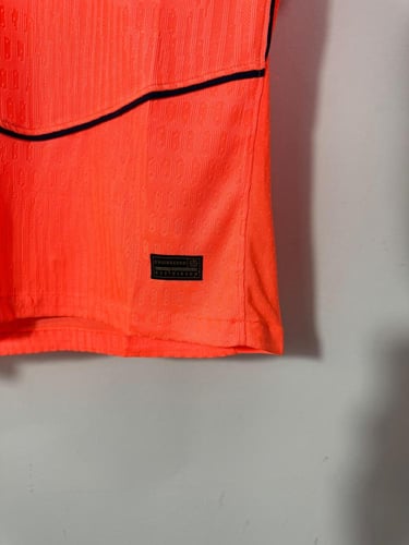 تيشيرت برشلونة الثالث 2025/26