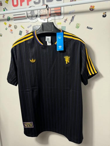 بكج اليونايتد الكلاسيكي ( 3 تيشيرتات )